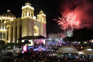 El Salvador celebra canonización de Oscar Romero