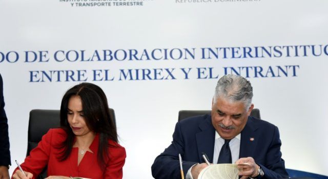 Dominicanos podrán renovar licencias de conducir en consulados del exterior