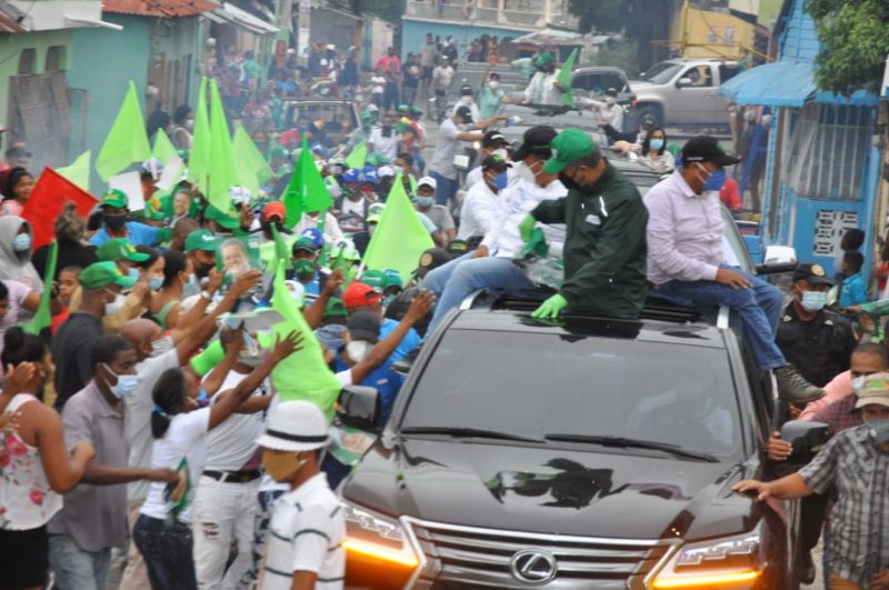 Leonel dice a peledeístas que solo lograrán el triunfo a través de la Fuerza del Pueblo; vaticina segunda vuelta