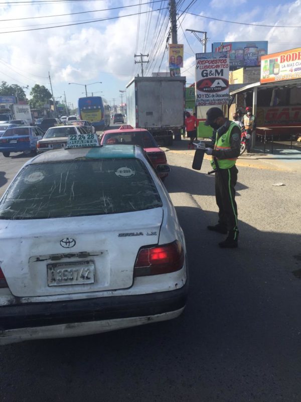 INTRANT y DIGESETT supervisan cumplimiento medidas distancia y tarifas en el transporte