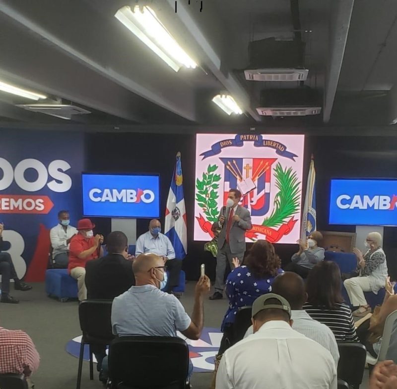 Artistas  Bellas Artes se juramentan en Frente Cultural PRM