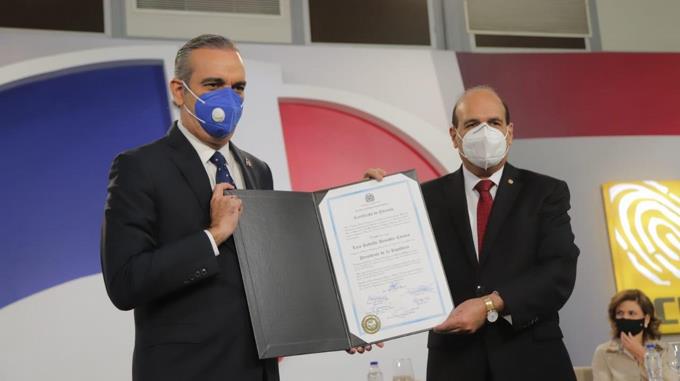 Abinader ratifica su apuesta al “Cambio” en un país de más salud, “donde que nadie quede olvidado”