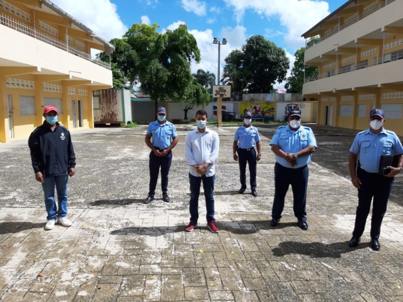 MINERD dispone redoblar vigilancia en todos los centros educativos