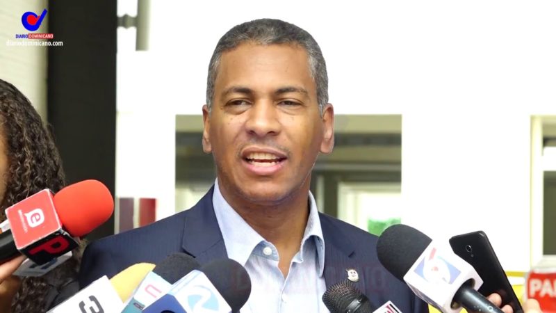 Demóstenes dice tener pruebas de alteración “indiscriminada” de actas; impugnaría colegios San José de las Matas