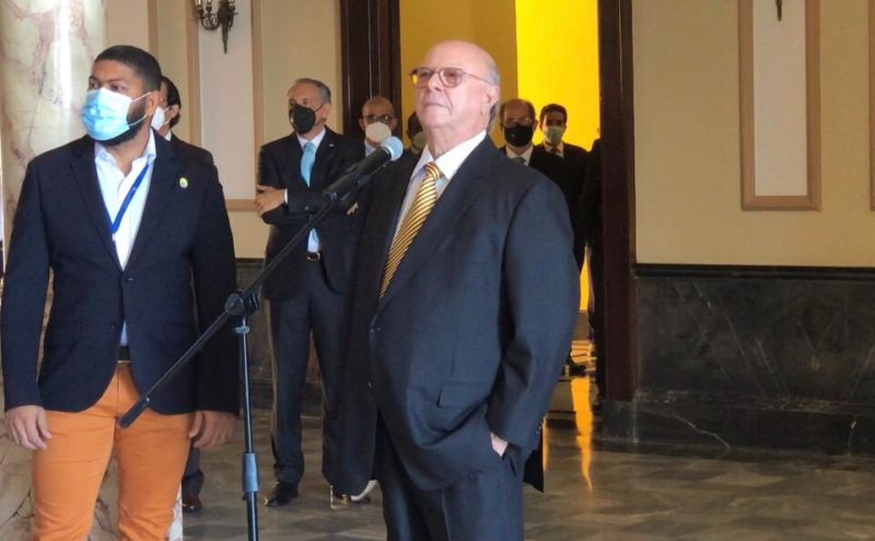 Hipólito se reúne con Danilo Medina; resalta cualidades de Díaz Morfa