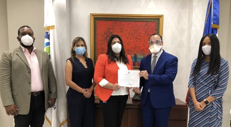 MICM entrega Decreto de incorporación de la Cámara de Comercio, Industria, Turismo y Producción Domínico-Ecuatoriana