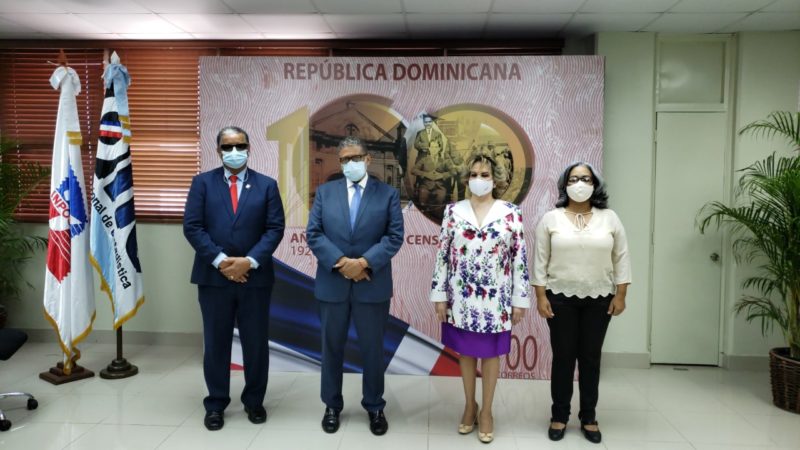 La ONE y el INPOSDOM ponen a circular sello conmemorativo por los 100 años de la realización del 1er Censo Nacional de Población