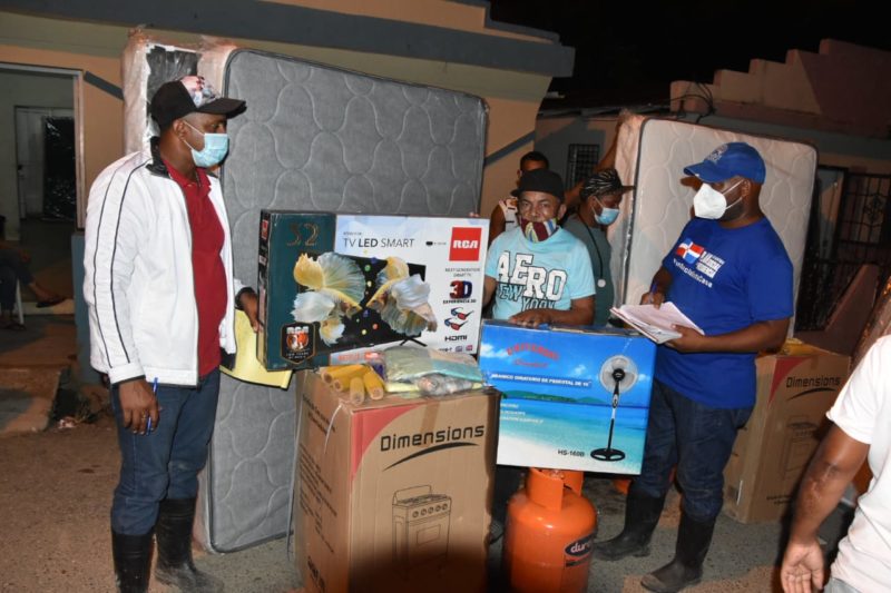 Plan Social sigue asistiendo a  familias afectadas por tormenta Isaías