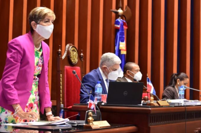 Abinader logró en el Senado respaldo de todos los partidos para extender por 45 días más estado de emergencia