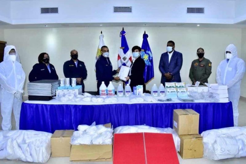 AERODOM entrega a CESAC equipos e insumos de protección sanitaria contra el COVID19