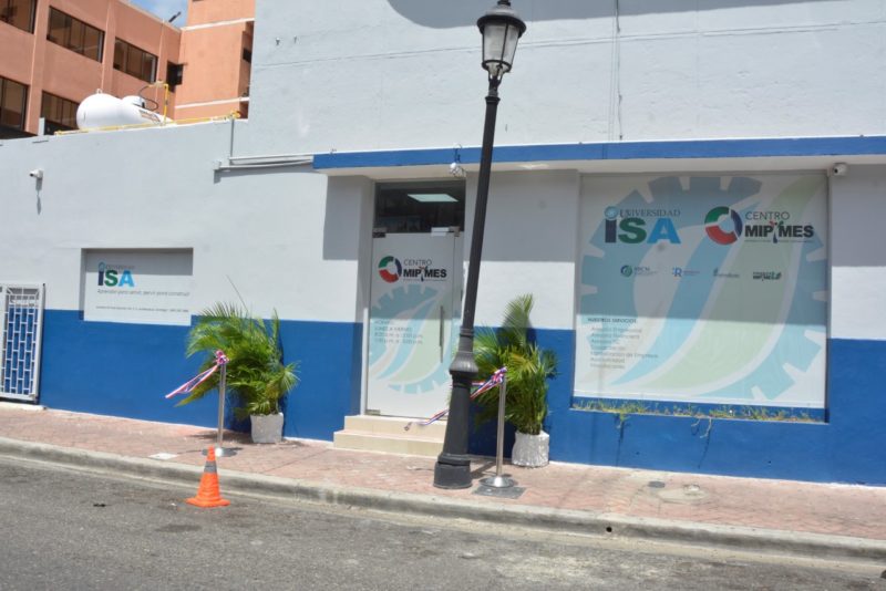 Inauguran nuevas instalaciones del Centro Mipymes de la Universidad ISA