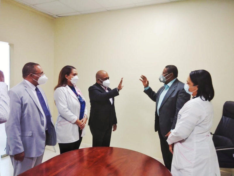 Director SRSM juramenta directores del Ney Arias Lora y la Maternidad la Altagracia