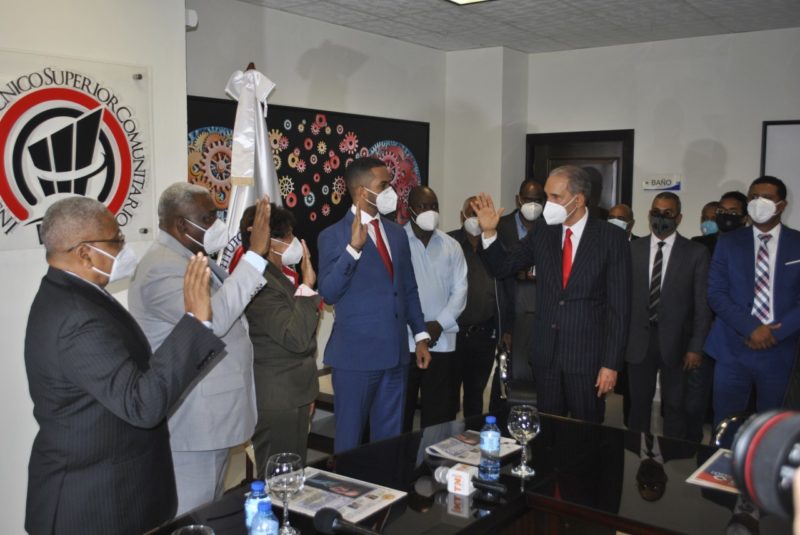 José Sánchez asume como nuevo rector del Instituto Técnico Superior Comunitario (ITSC).