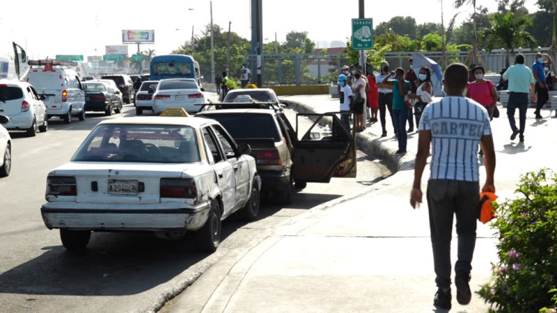 Pasajeros transporte público dicen estar al grito por precio de pasaje y maltrato de choferes