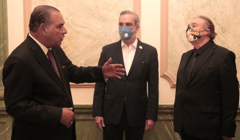 Presidente Luis Abinader ofrece cena al periodista y catedrático español Ignacio Ramonet