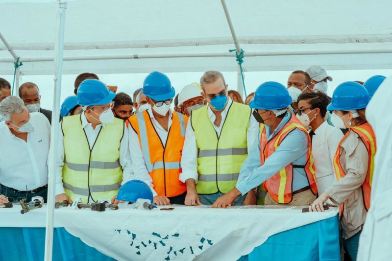 Presidente Luis Abinader y Director Ejecutivo de Autoridad Portuaria Jean Luis Rodríguez se comprometen a desarrollar el potencial del Puerto de Manzanillo