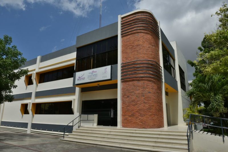 Más de 300 mil solicitudes en primer día de apertura de  cursos del INFOTEP