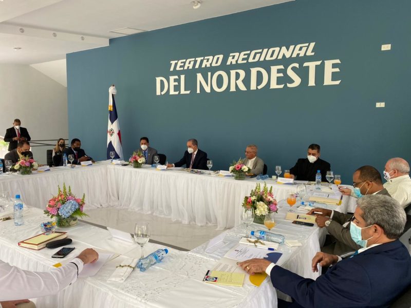 MESCYT y monseñor Mejía Vallejo analizan ambiente de educación superior y planes a seguir