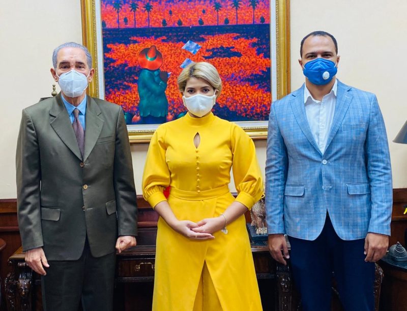 Ministros de Educación Superior y de la Juventud acuerdan consolidar programas de becas del Estado