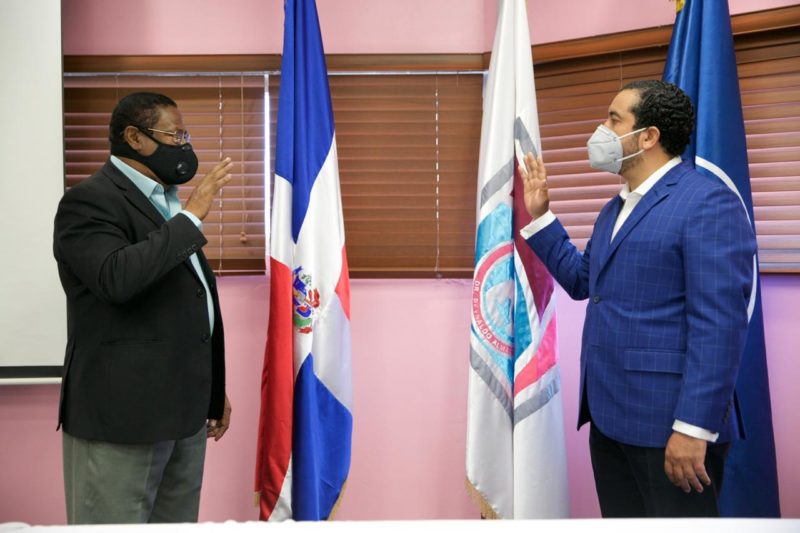 SRSM juramenta y ratifica   a directores hospitales de Santo Domingo Norte