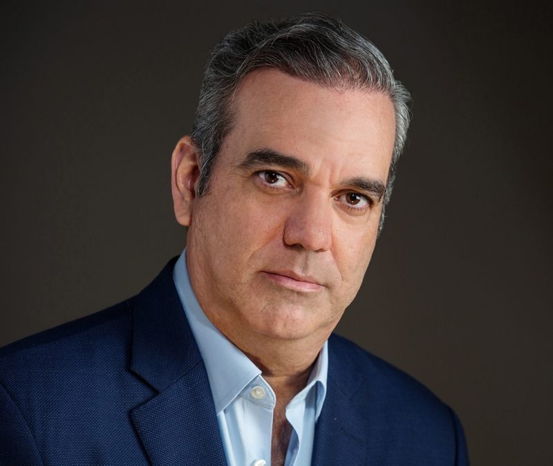 Abinader promete entregar a la justicia suficiente información para evitar borrón y cuenta nueva