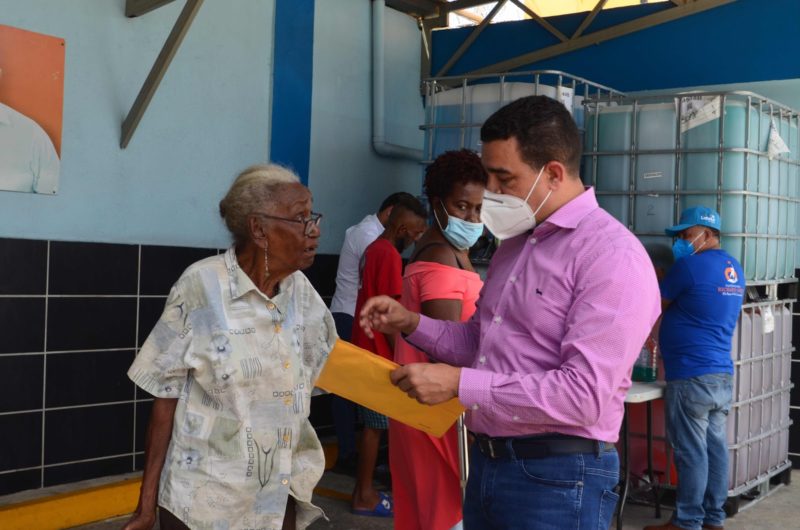 Fundación Richard Ortiz realiza entrega de insumos de higienización y prevención del Covid-19