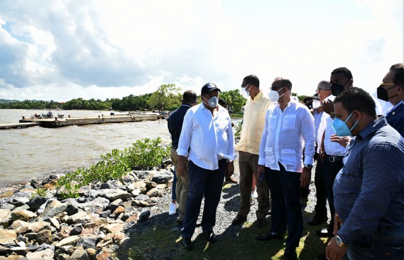 Ministro Deligne Ascención inicia en Hato Mayor el programa Peón Caminero, que creará más de 300 empleos directos