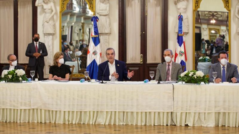 Gobierno financiará carreras universitarias estudiantes de escasos recursos