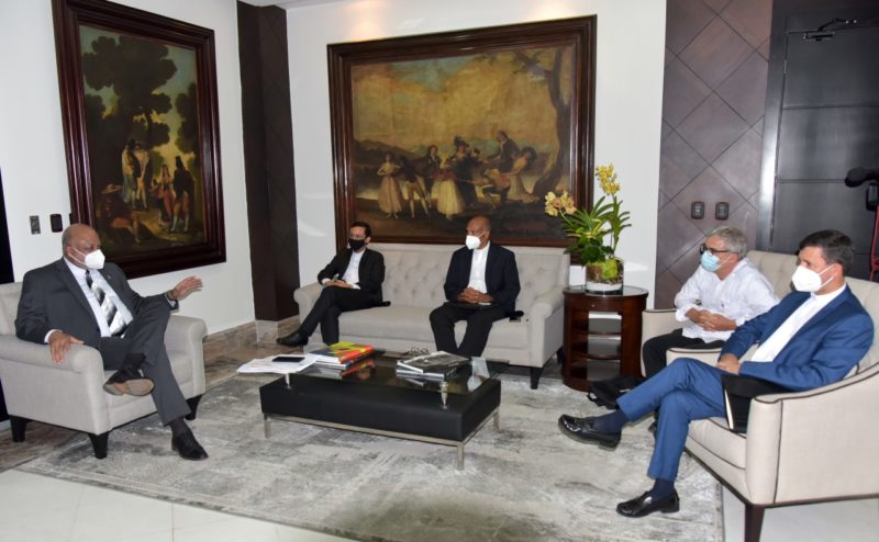 Ministro de Educación recibe Red Educativa de la Compañía de Jesús