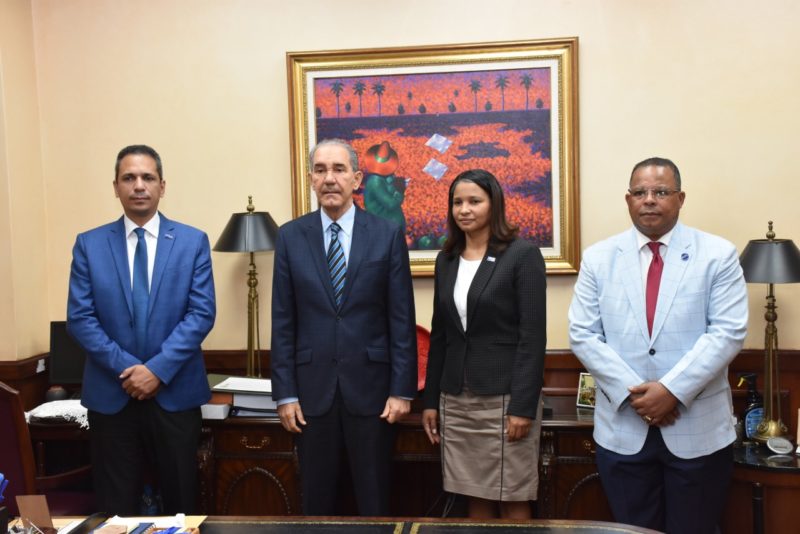 Ministro de MESCYT y rector del ITLA realizan reunión de trabajo para fortalecer programas