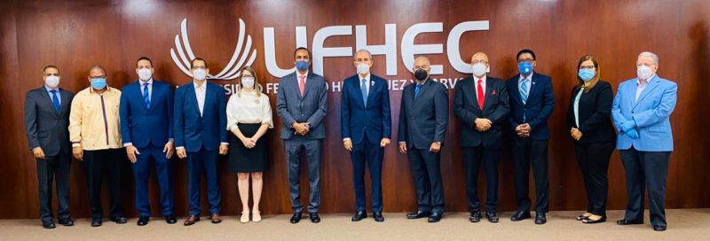 Ministro del MESCYT afirma que  33,000 estudiantes tienen derecho a bono dispuesto por el presidente Luis Abinader