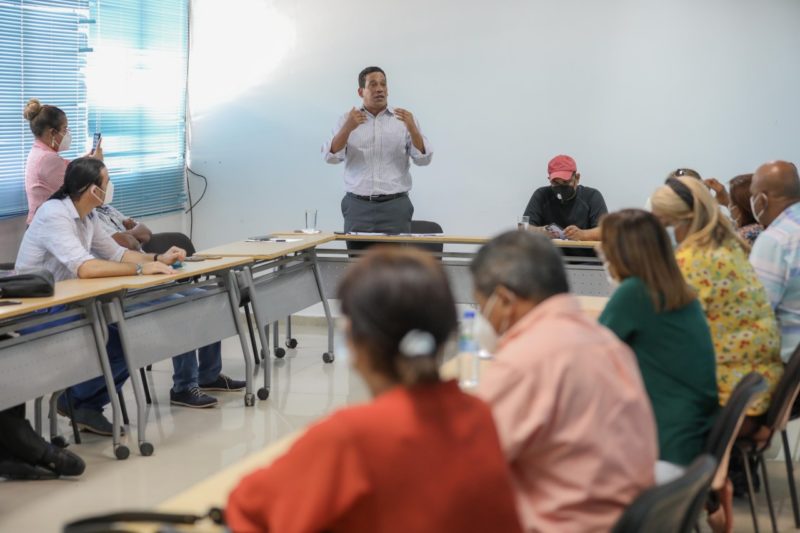 Director DGCP inicia consultas con proveedores y gobiernos locales