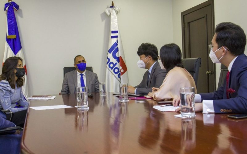 Huawei propone a Indotel mejorar conectividad en el país