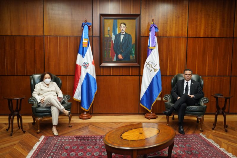 Procuradora General de la República y presidente Suprema Corte de Justicia sostienen encuentro