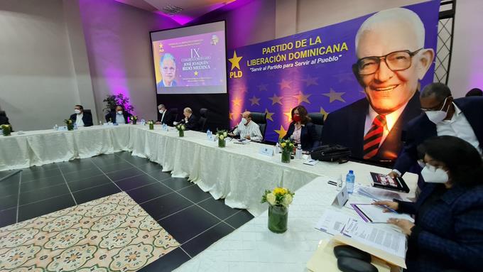 PLD rechaza reducción de fondos a partidos; califica de «populista» propuesta de Abinader