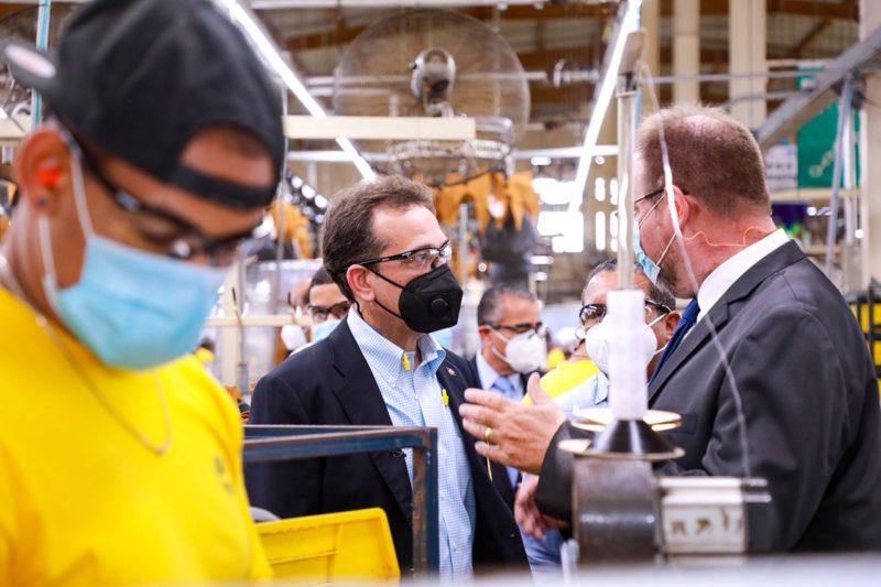 MICM y fabricantes de calzados buscan afianzar dinamismo del sector