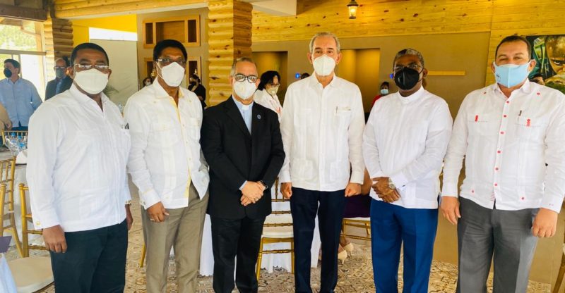 Ministro del MESCYT y Obispo de Diócesis de La Vega encabezan acto de relanzamiento de UCATECI-Constanza