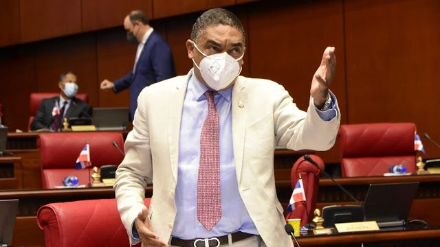 Ivan Lorenzo: “hay que tener la cara dura para defender lo que tanto se criticó o ser atacó”