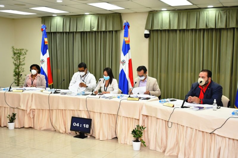 La Comisión Especial del Senado evalúa en dos semanas 141 aspirantes a miembros de la JCE