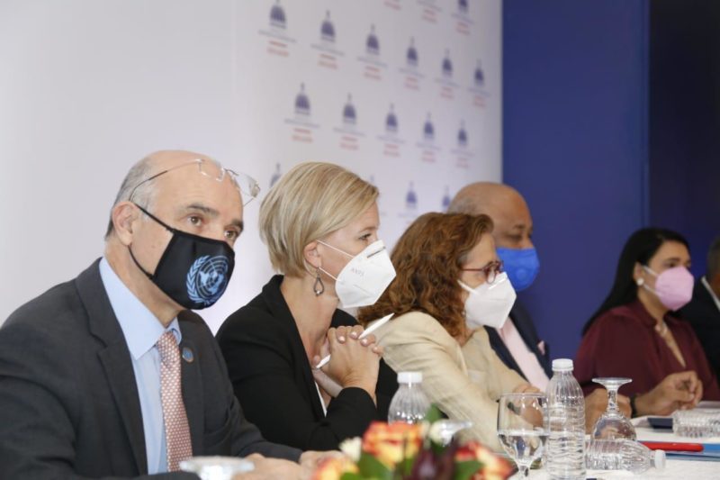 MINERD presenta estrategia pedagógica “Aprendemos en Casa”   