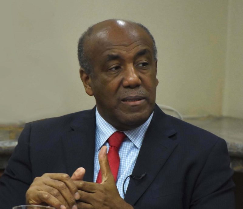 Ministro Almonte afirma Gobierno no ha mostrado ningún interés en vender planta de Punta Catalina