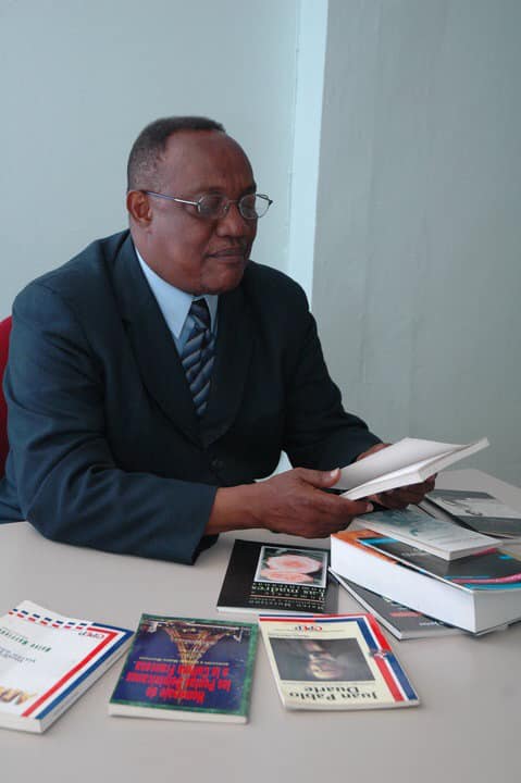 Mateo Morrison pondrá en circulación este miércoles “Poesía, Filosofía a través de textos fundamentales”