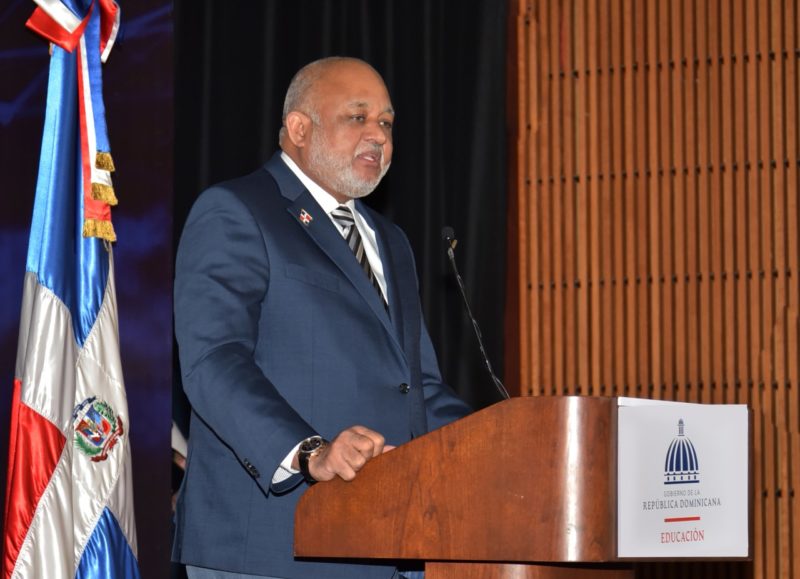 Ministerio de Educación felicita a los maestros y maestras en el día mundial del docente