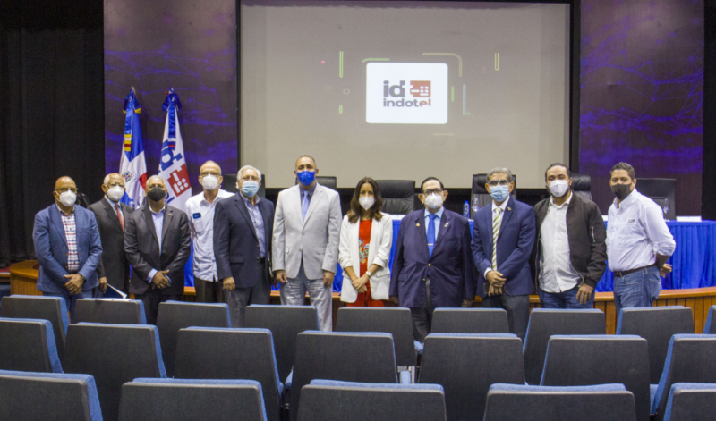 Indotel realiza audiencia pública con miras a modificación reglamento para servicio de radioaficionados  