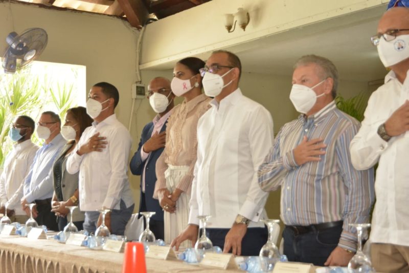 Ministro Deligne Ascención lanza programa Peón Caminero en la provincia La Altagracia