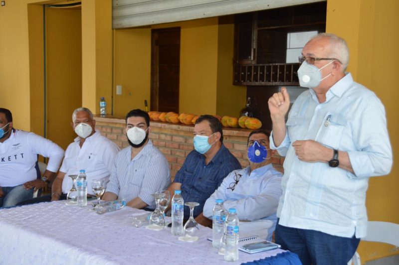 Administrador del Bagrícola promete financiamiento y asistencia técnica a productores de banano