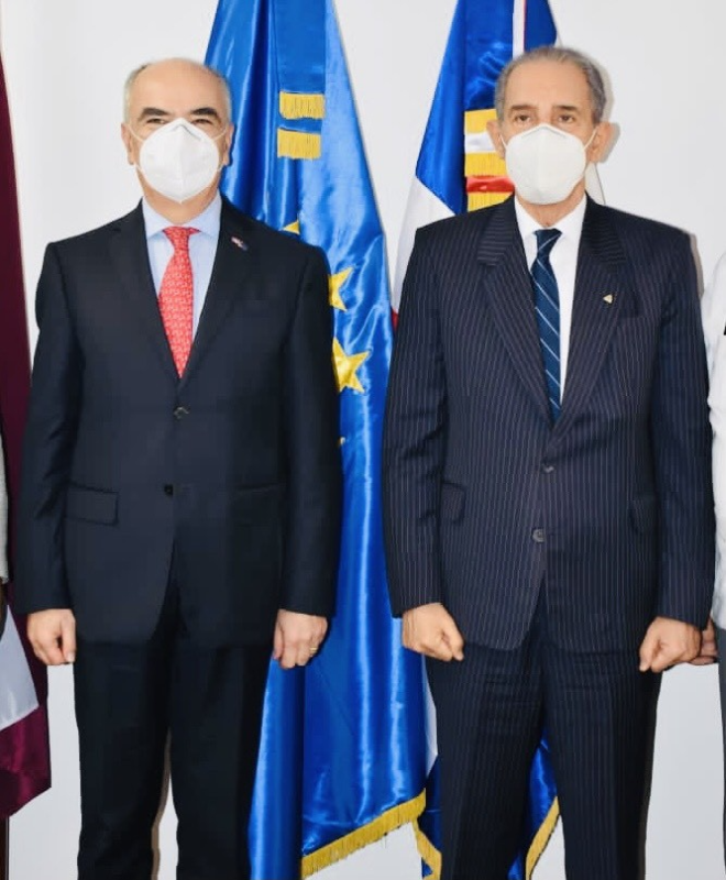 Unión Europea presenta al MESCYT dos programas de investigación científica