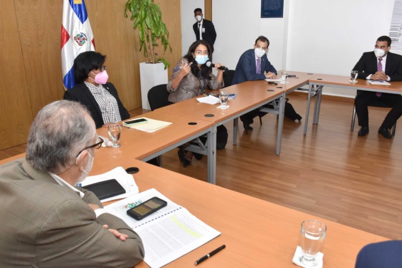 Ministerio de Economía, Planificación y Desarrollo comienza diálogos con congresistas para asegurar proyectos de inversión pública  