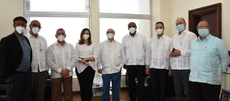 Expresidente Hipólito Mejía visita Ministerio de Energía y Minas