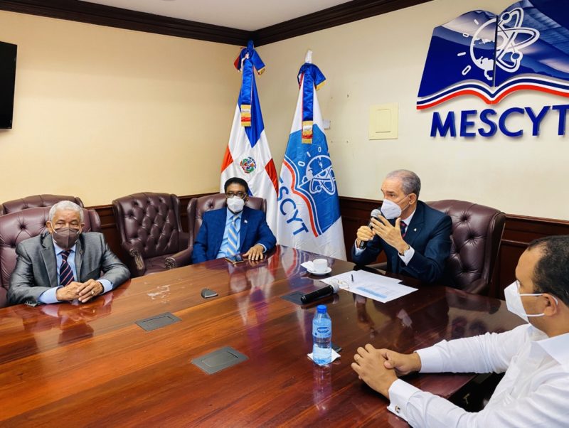 MESCYT otorgará becas a estudiantes de INTEC ganadores de primer lugar en concurso de la NASA